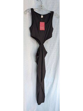 NWT verdusa  black cut out waist maxi dress Size medium
